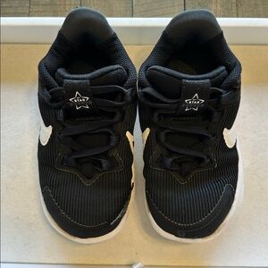 Nike Star Runner Black and White Sneakers
